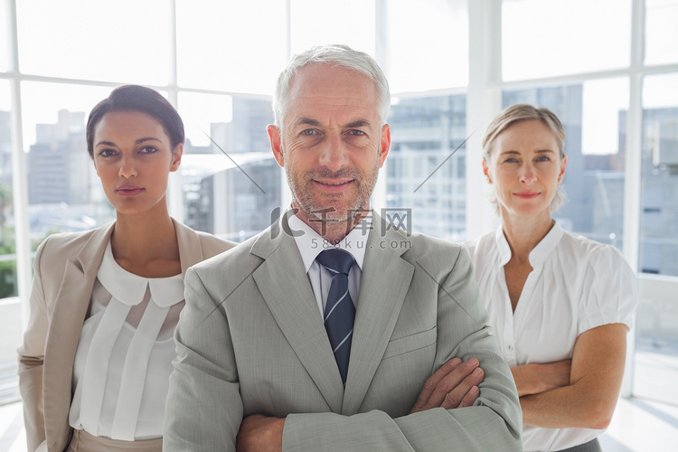 特朗普100%关税的实际影响或低于预期:美银分析科技巨头的应对策略