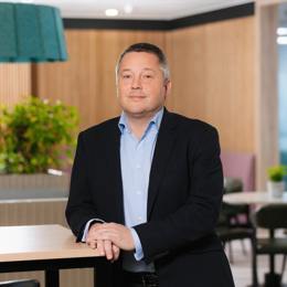 A股收评 | 创业板指上涨0.96%！结构性行情活跃，各板块龙头股创造新高